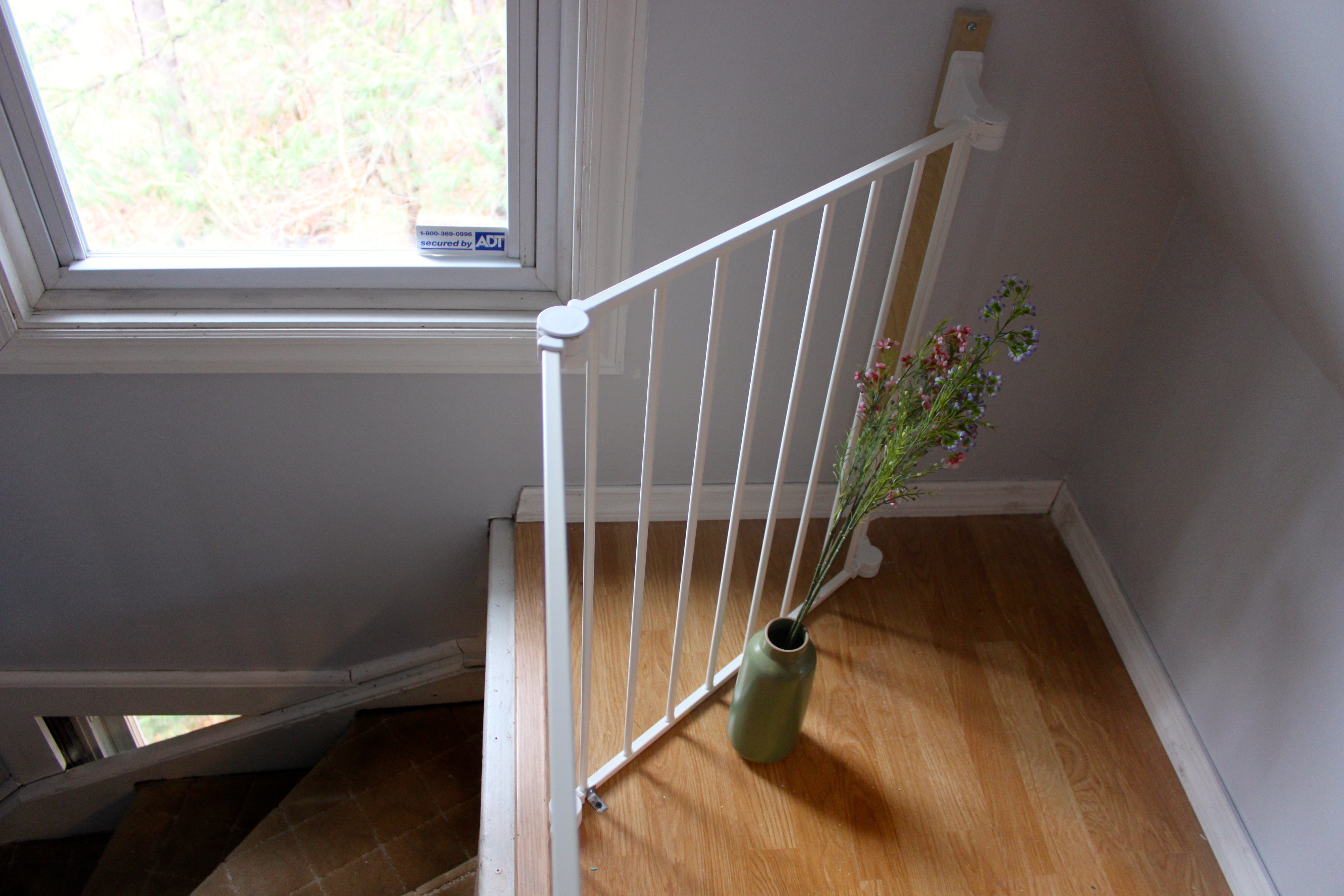 baby gate for awkward stairs